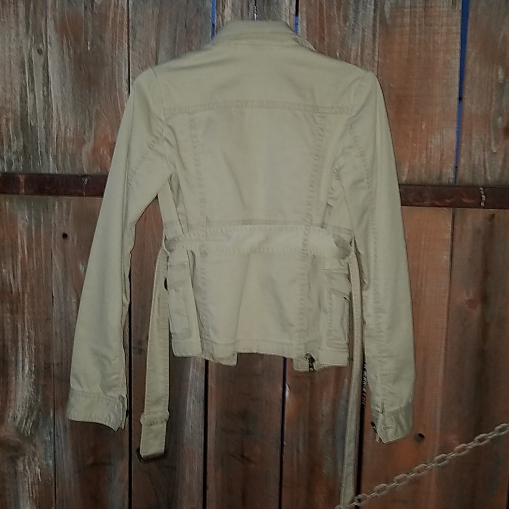 đź’•Abercrombie and Fitch jacketđź’• - Picture 3 of 8